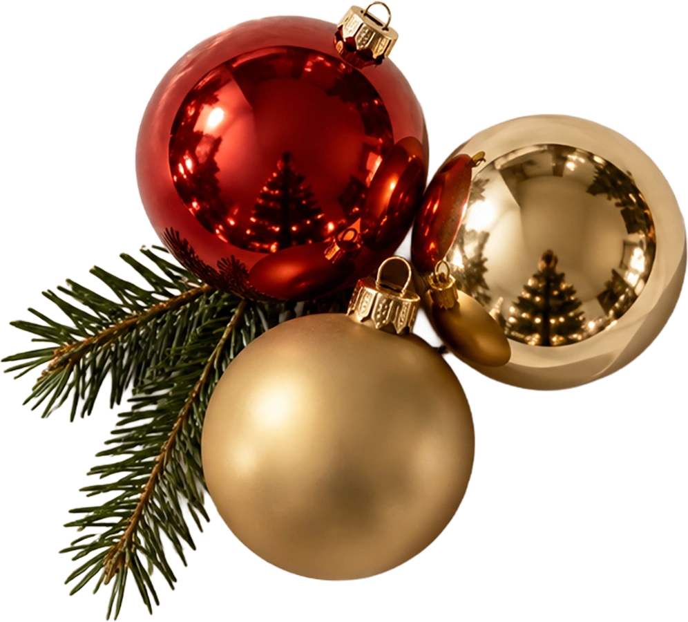 Rode en twee gouden kerstballen op een dennentak, vrijstaand op wit